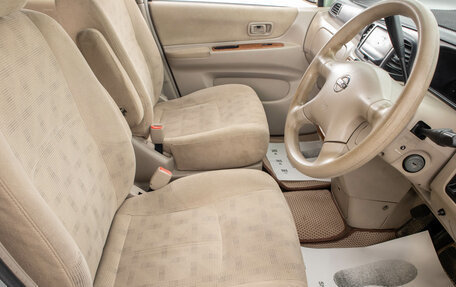 Nissan Liberty, 2004 год, 649 000 рублей, 11 фотография