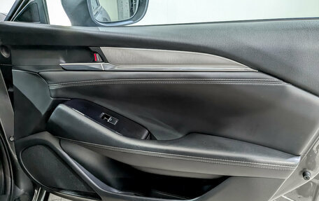 Mazda 6, 2019 год, 2 200 000 рублей, 24 фотография