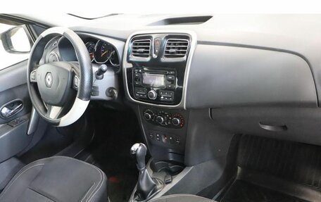 Renault Logan II, 2015 год, 676 000 рублей, 5 фотография