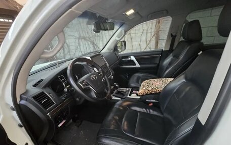 Toyota Land Cruiser 200, 2015 год, 5 000 000 рублей, 7 фотография