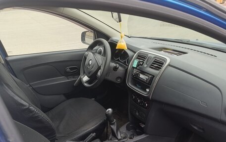 Renault Sandero II рестайлинг, 2016 год, 850 000 рублей, 10 фотография