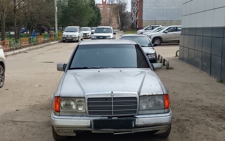 Mercedes-Benz W124, 1988 год, 85 000 рублей, 1 фотография