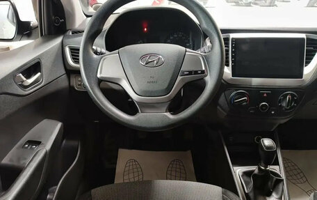 Hyundai Solaris II рестайлинг, 2018 год, 1 175 000 рублей, 11 фотография