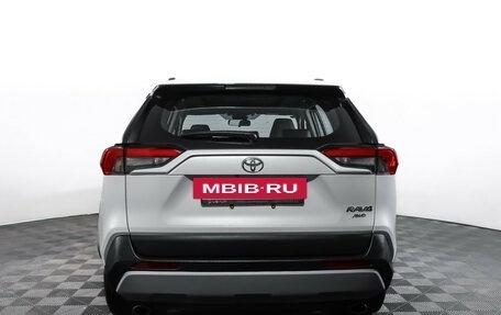 Toyota RAV4, 2025 год, 4 190 000 рублей, 6 фотография