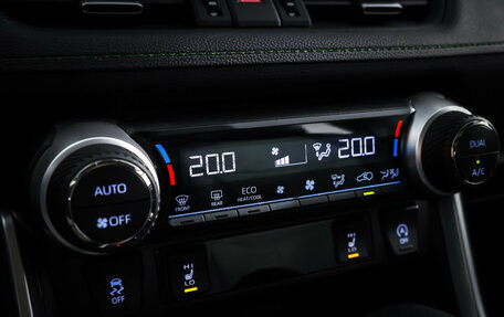 Toyota RAV4, 2025 год, 4 190 000 рублей, 19 фотография