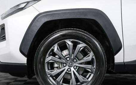 Toyota RAV4, 2025 год, 4 190 000 рублей, 26 фотография