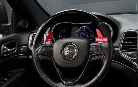 Jeep Grand Cherokee, 2018 год, 4 100 000 рублей, 14 фотография