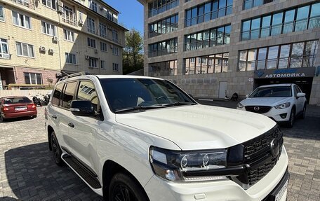 Toyota Land Cruiser 200, 2020 год, 9 800 000 рублей, 3 фотография