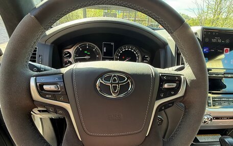 Toyota Land Cruiser 200, 2020 год, 9 800 000 рублей, 12 фотография