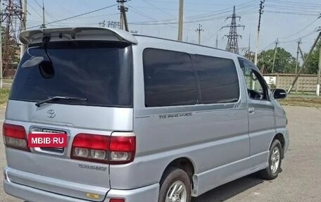 Toyota Touring HiAce I, 2001 год, 950 000 рублей, 5 фотография