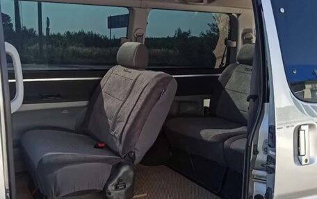 Toyota Touring HiAce I, 2001 год, 950 000 рублей, 17 фотография