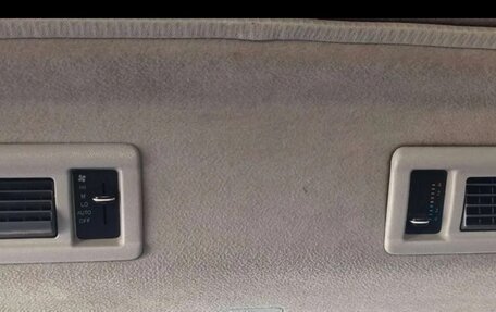 Toyota Touring HiAce I, 2001 год, 950 000 рублей, 13 фотография