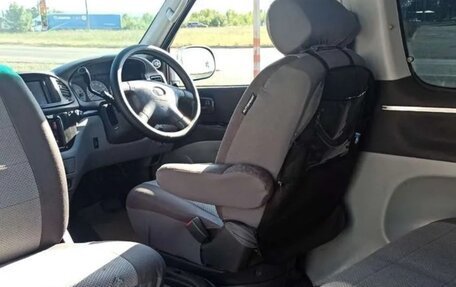 Toyota Touring HiAce I, 2001 год, 950 000 рублей, 24 фотография