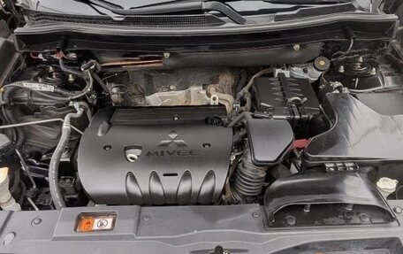 Mitsubishi Outlander III рестайлинг 3, 2017 год, 1 700 000 рублей, 5 фотография