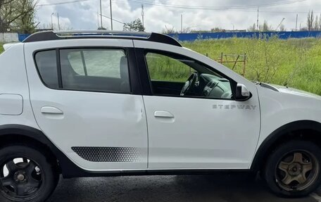 Renault Sandero II рестайлинг, 2017 год, 950 000 рублей, 5 фотография