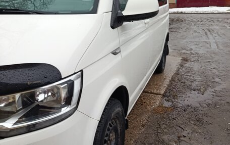 Volkswagen Caravelle T6 рестайлинг, 2017 год, 2 150 000 рублей, 5 фотография