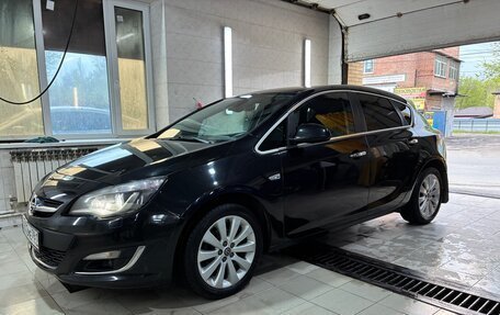 Opel Astra J, 2013 год, 1 250 000 рублей, 2 фотография
