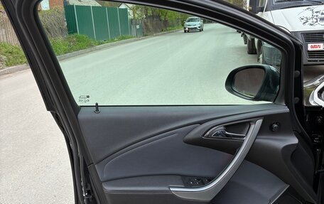 Opel Astra J, 2013 год, 1 250 000 рублей, 5 фотография