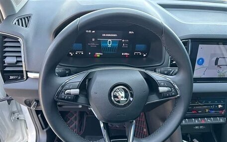 Skoda Karoq I, 2023 год, 2 340 000 рублей, 11 фотография