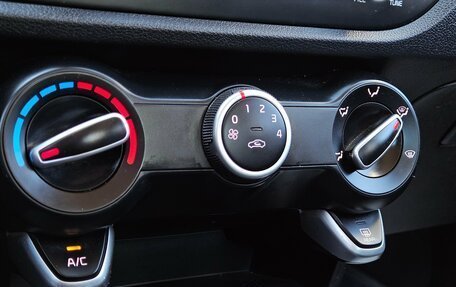 KIA Rio IV, 2018 год, 1 342 000 рублей, 17 фотография