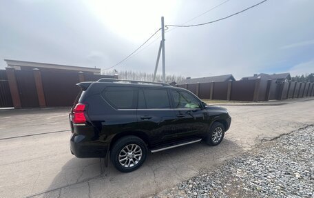 Toyota Land Cruiser Prado 150 рестайлинг 2, 2019 год, 6 300 000 рублей, 4 фотография
