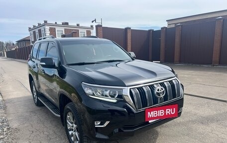 Toyota Land Cruiser Prado 150 рестайлинг 2, 2019 год, 6 300 000 рублей, 2 фотография