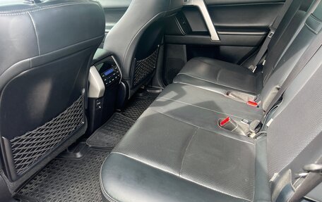 Toyota Land Cruiser Prado 150 рестайлинг 2, 2019 год, 6 300 000 рублей, 9 фотография