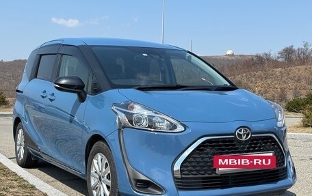 Toyota Sienta II, 2022 год, 1 490 000 рублей, 2 фотография