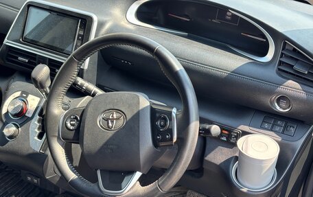 Toyota Sienta II, 2022 год, 1 490 000 рублей, 17 фотография