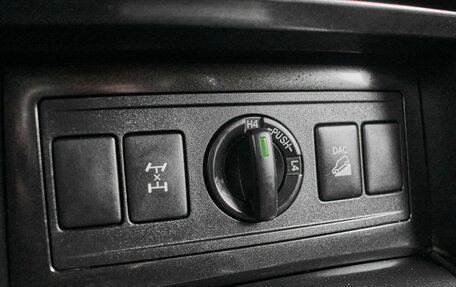 Toyota Land Cruiser Prado 150 рестайлинг 2, 2014 год, 3 350 000 рублей, 19 фотография