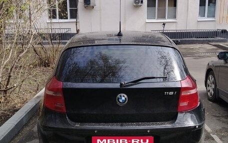BMW 1 серия, 2011 год, 950 000 рублей, 3 фотография