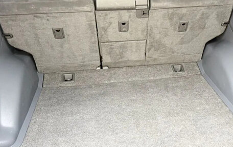 Toyota Land Cruiser Prado 150 рестайлинг 2, 2011 год, 2 700 000 рублей, 7 фотография