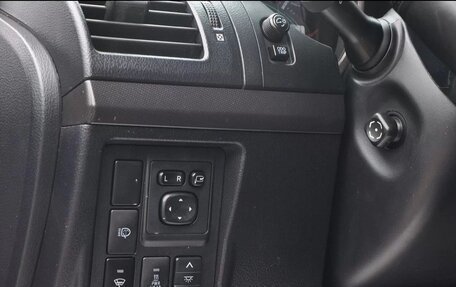 Toyota Land Cruiser Prado 150 рестайлинг 2, 2011 год, 2 700 000 рублей, 13 фотография