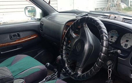 Nissan Terrano II рестайлинг, 2000 год, 750 000 рублей, 3 фотография