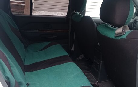 Nissan Terrano II рестайлинг, 2000 год, 750 000 рублей, 4 фотография