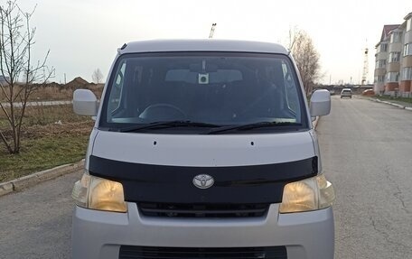 Toyota Town Ace IV, 2012 год, 635 000 рублей, 3 фотография