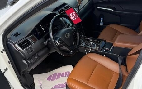 Toyota Camry, 2016 год, 2 600 000 рублей, 7 фотография