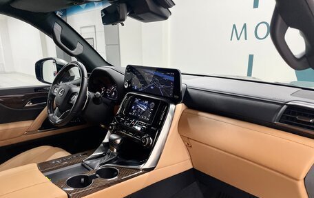 Lexus LX, 2023 год, 15 900 000 рублей, 23 фотография