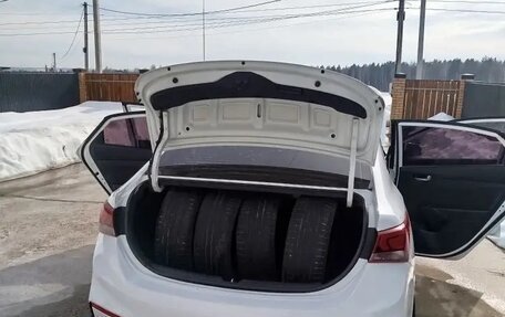 Hyundai Solaris II рестайлинг, 2018 год, 950 000 рублей, 3 фотография