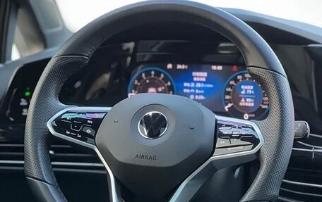 Volkswagen Golf VIII, 2023 год, 2 000 000 рублей, 7 фотография