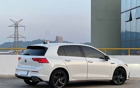 Volkswagen Golf VIII, 2023 год, 2 000 000 рублей, 9 фотография