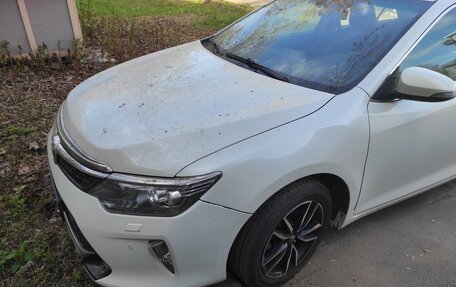 Toyota Camry, 2017 год, 2 400 000 рублей, 2 фотография