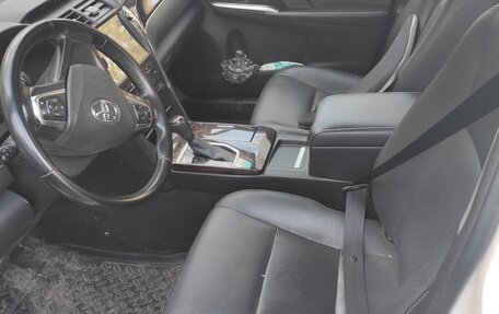 Toyota Camry, 2017 год, 2 400 000 рублей, 11 фотография