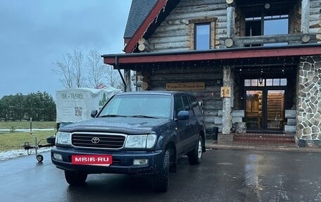 Toyota Land Cruiser 100 рестайлинг 2, 1998 год, 900 000 рублей, 4 фотография