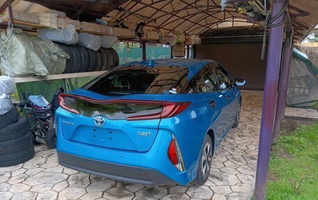 Toyota Prius IV XW50, 2019 год, 2 490 000 рублей, 3 фотография