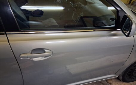 Toyota Avensis III рестайлинг, 2005 год, 900 000 рублей, 5 фотография