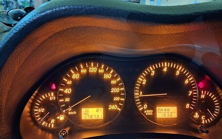 Toyota Avensis III рестайлинг, 2005 год, 900 000 рублей, 14 фотография