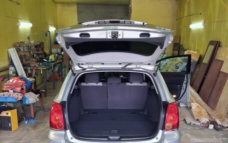 Toyota Avensis III рестайлинг, 2005 год, 900 000 рублей, 16 фотография