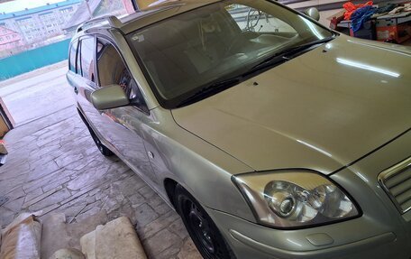 Toyota Avensis III рестайлинг, 2005 год, 900 000 рублей, 25 фотография