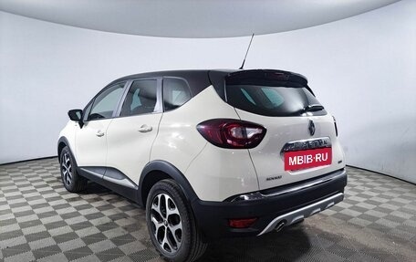 Renault Kaptur I рестайлинг, 2017 год, 1 750 000 рублей, 8 фотография